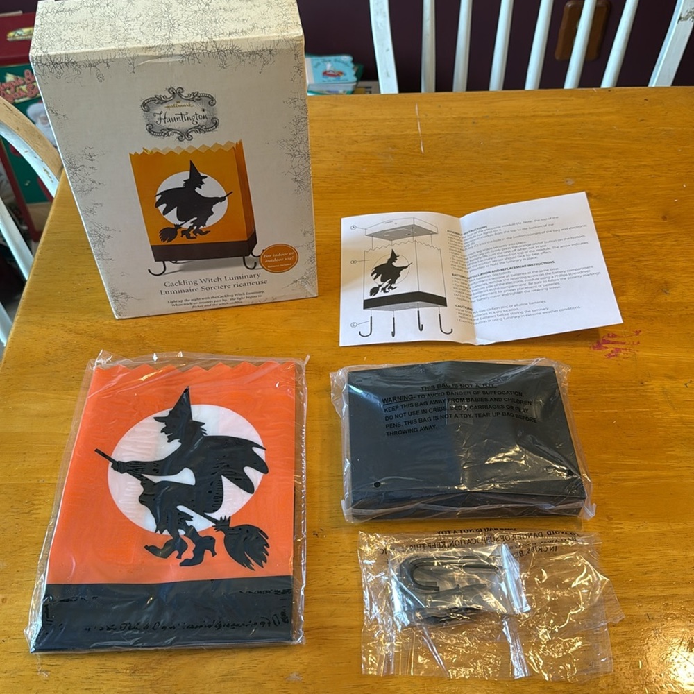 Hallmark Cackling Witch Luminary. Vintage. New in box. Indoor / outdoor use
